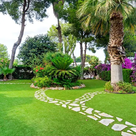 Swanky In Orihuela With Garden Holiday home